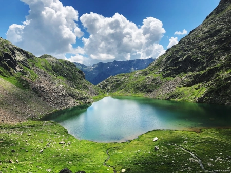青藏高原上的西双版纳：孟达天池旅游攻略（去孟达天池的路好走吗）